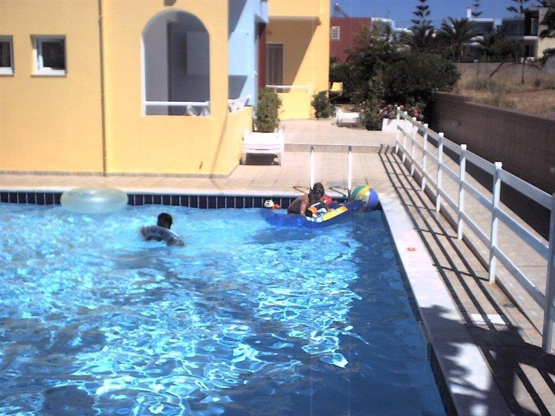 Dimitra Apartments Goúvai Luaran gambar