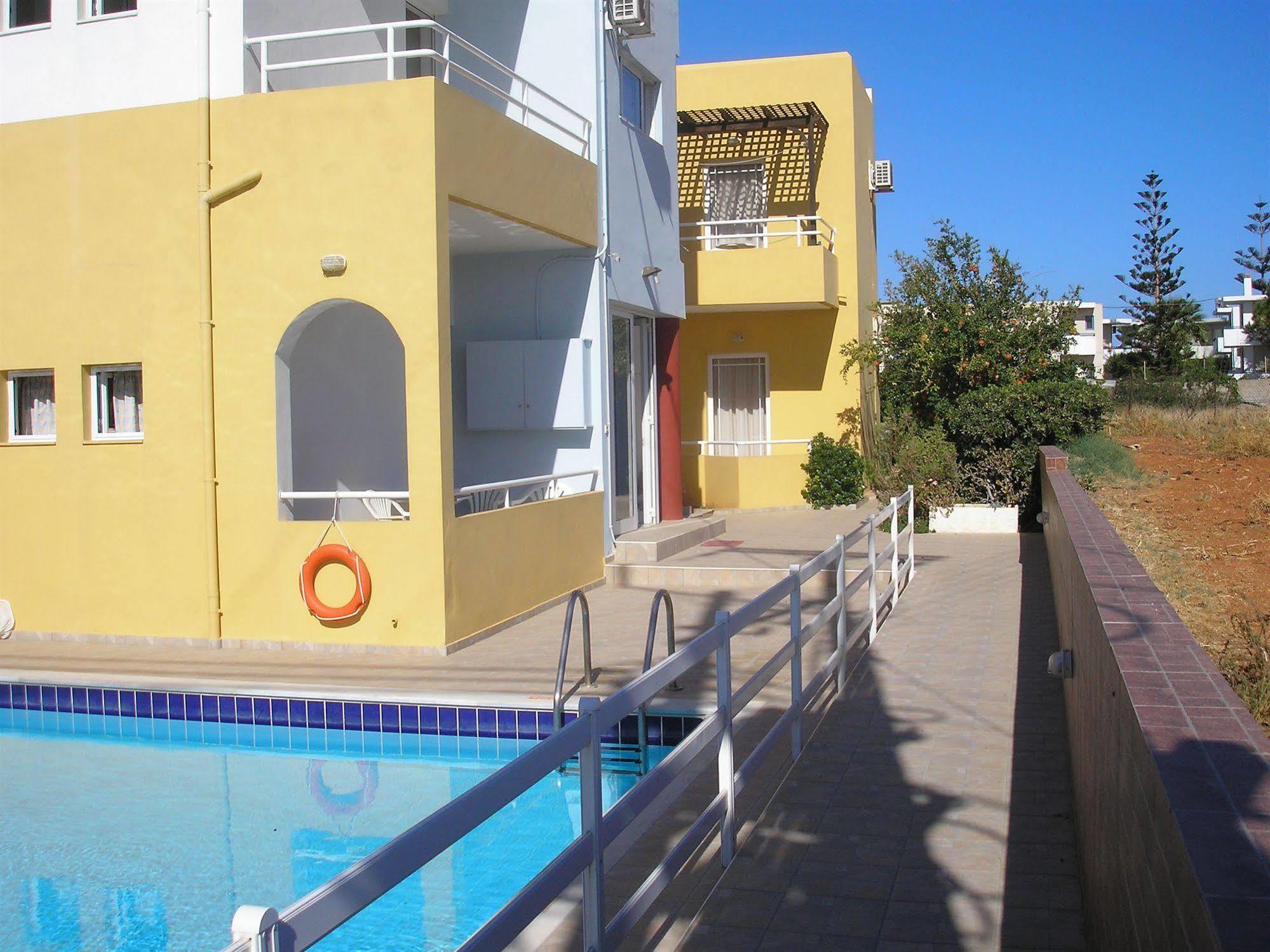 Dimitra Apartments Goúvai Luaran gambar