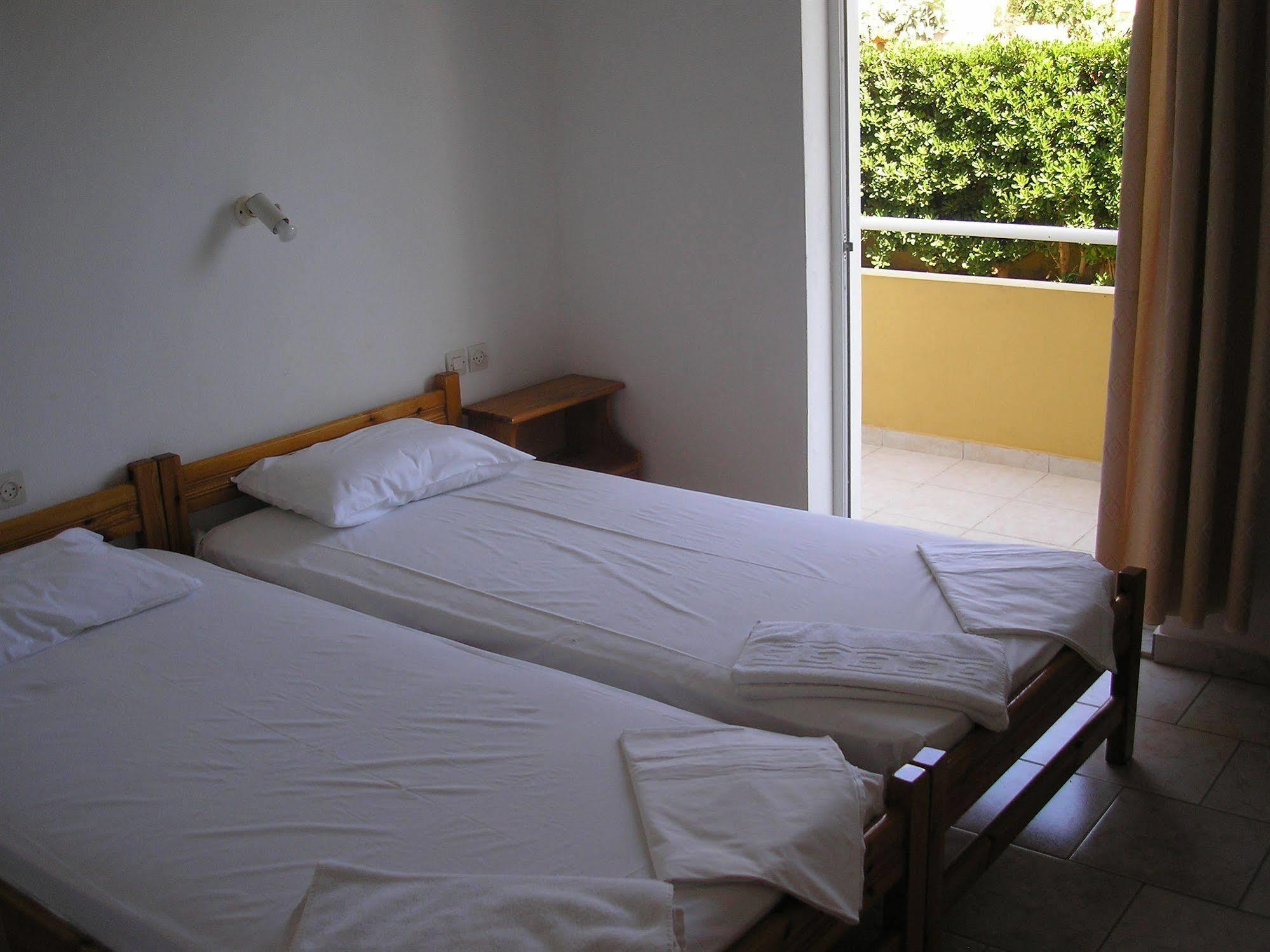 Dimitra Apartments Goúvai Luaran gambar