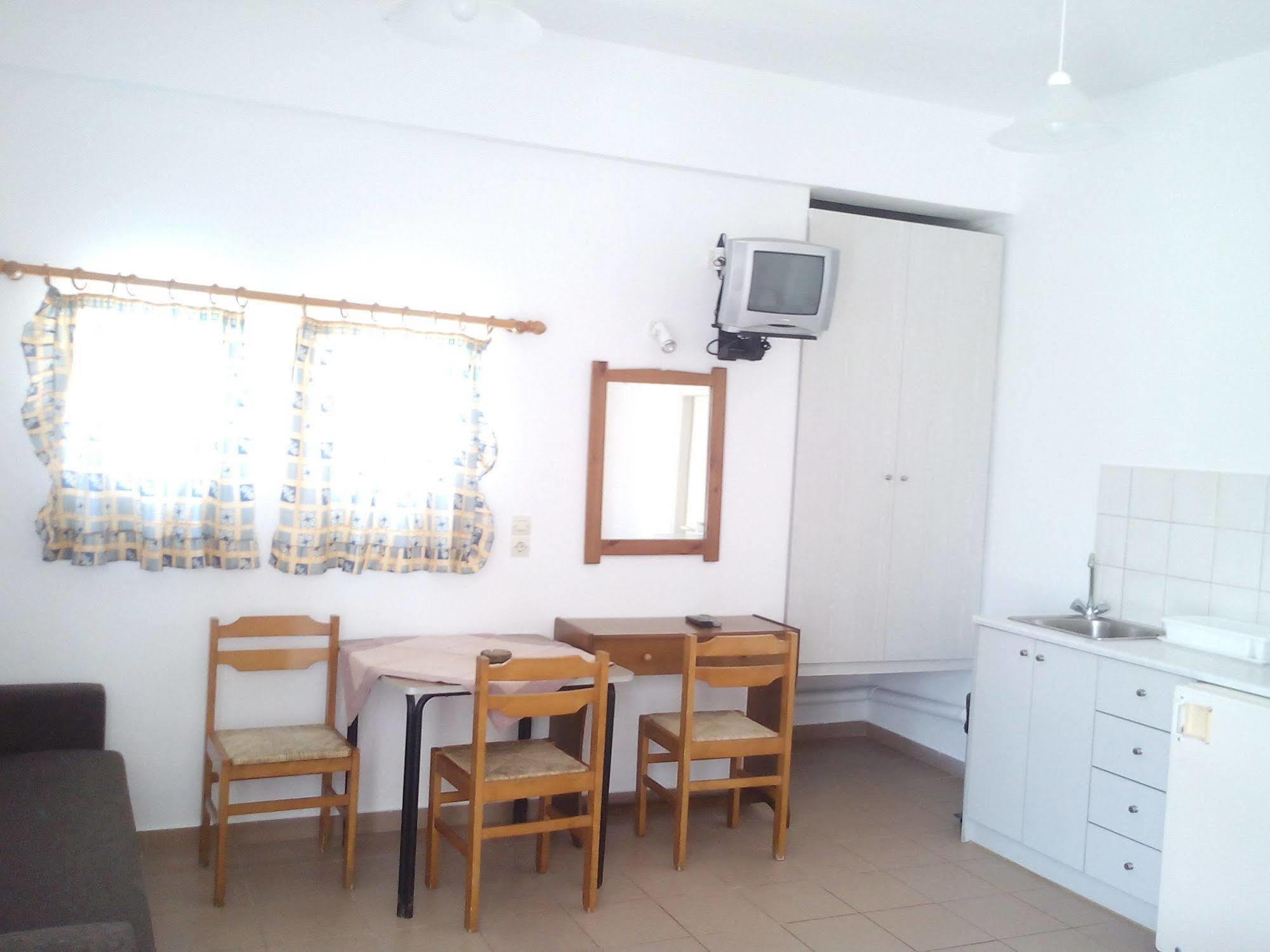 Dimitra Apartments Goúvai Luaran gambar