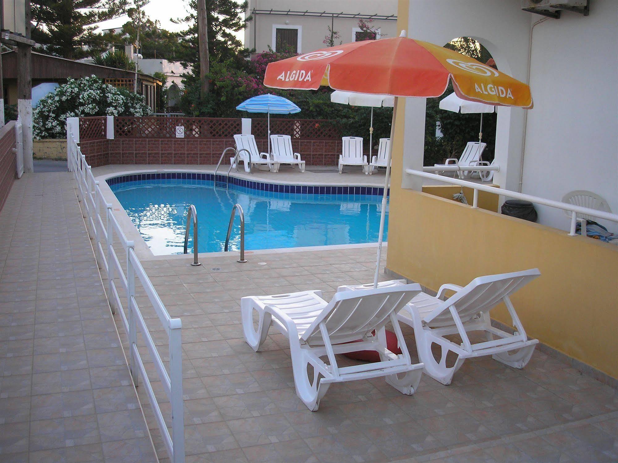 Dimitra Apartments Goúvai Luaran gambar