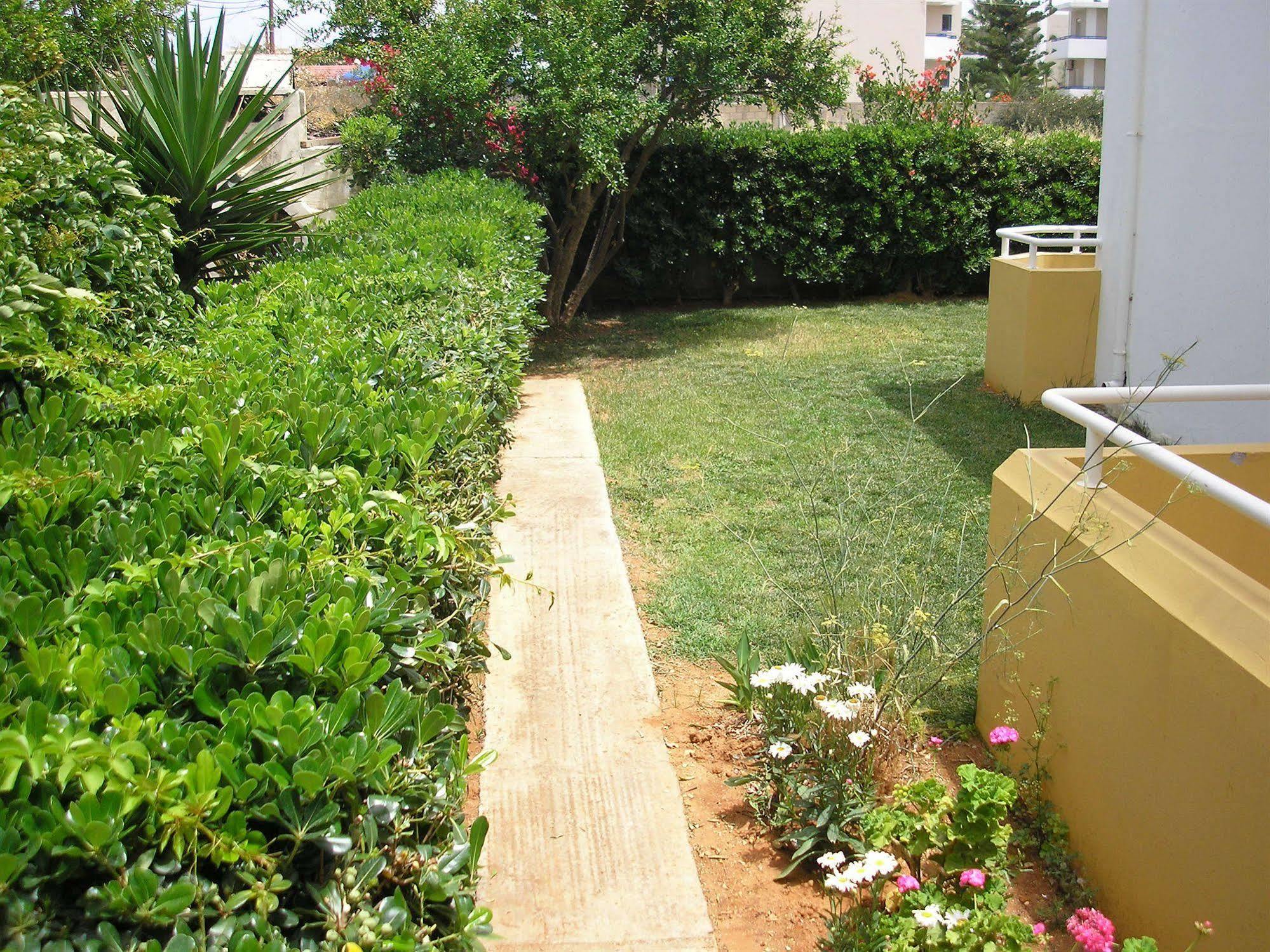 Dimitra Apartments Goúvai Luaran gambar