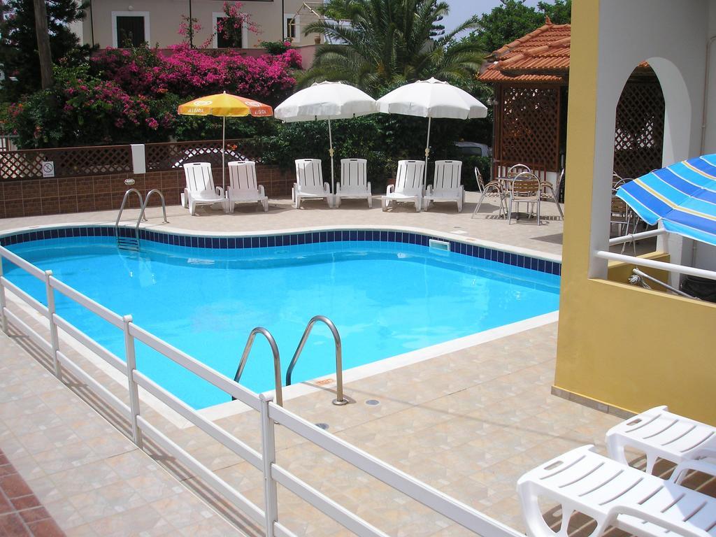 Dimitra Apartments Goúvai Luaran gambar