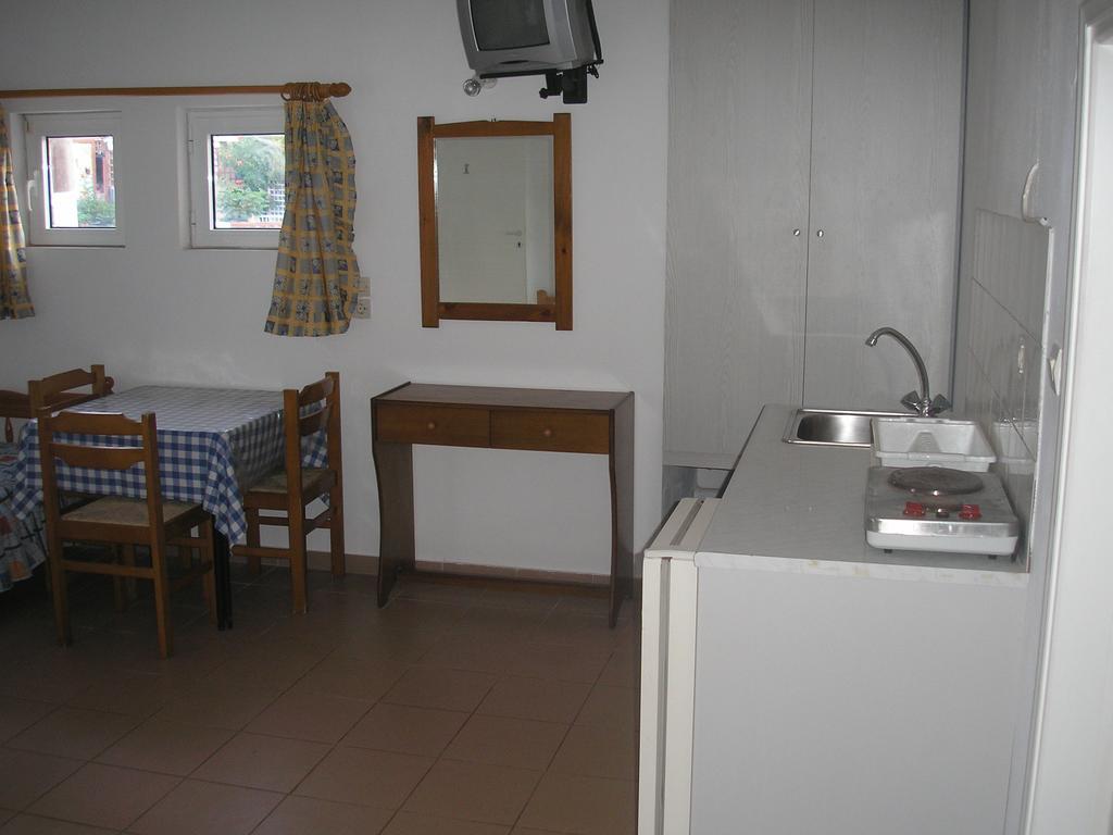 Dimitra Apartments Goúvai Bilik gambar